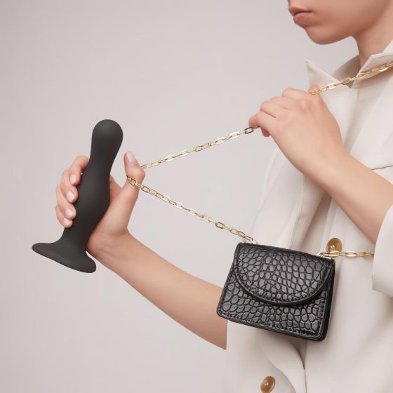 Strap-on-me Curvy L - vlnitý přísavný dildo (černý)