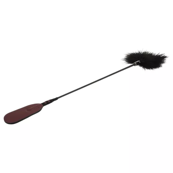 NOIR RION - jezdecký bičík s pírkem (hnědý)